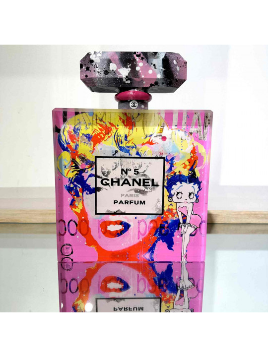 Flacon Chanel n°5, Marilyn et Betty, rose