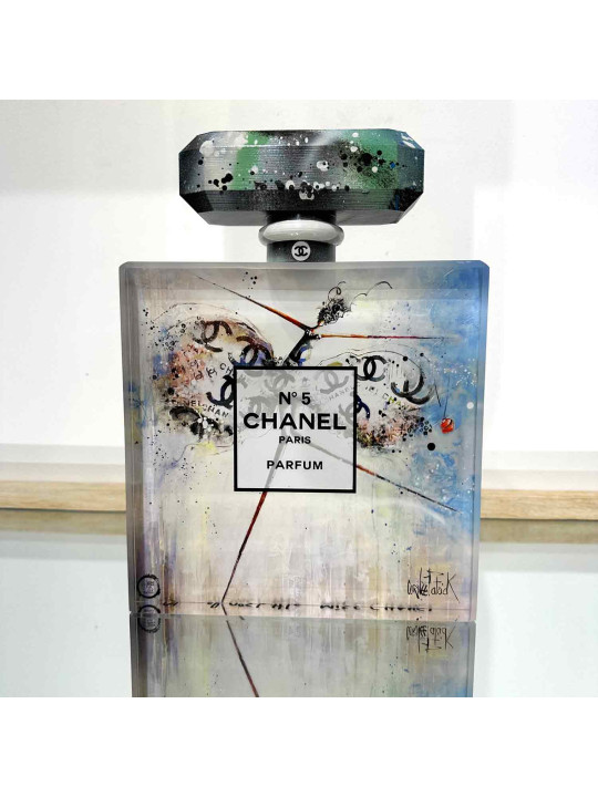 Chanel n°5 bottle, Miss Chanel