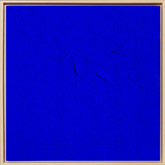 MONOCHROME BLEU ELECTRIQUE