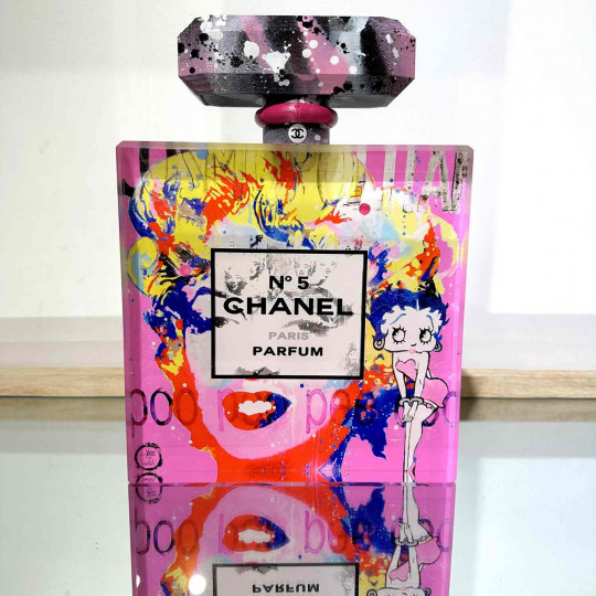 Flacon Chanel n°5, Marilyn et Betty, rose