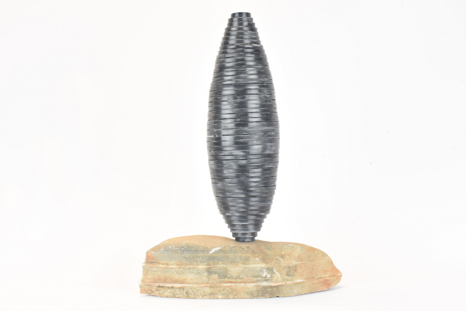 Marc Mugnier, Ovoïde étirée, sculpture - Galerie de vente et d’achat d’art contemporain en ligne Artalistic