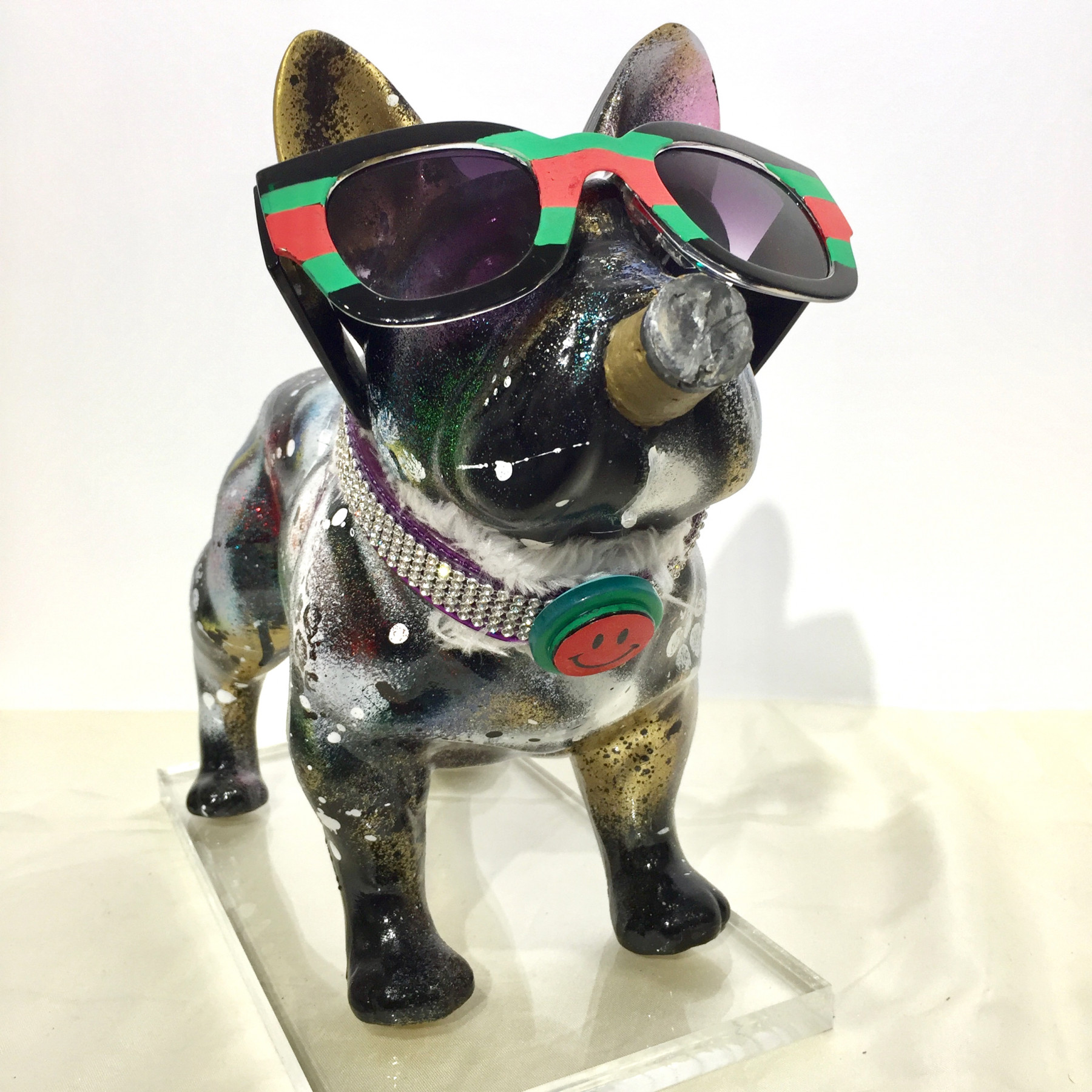Patrick Cornée, My French Bulldog is happy, sculpture - Galerie de vente et d’achat d’art contemporain en ligne Artalistic