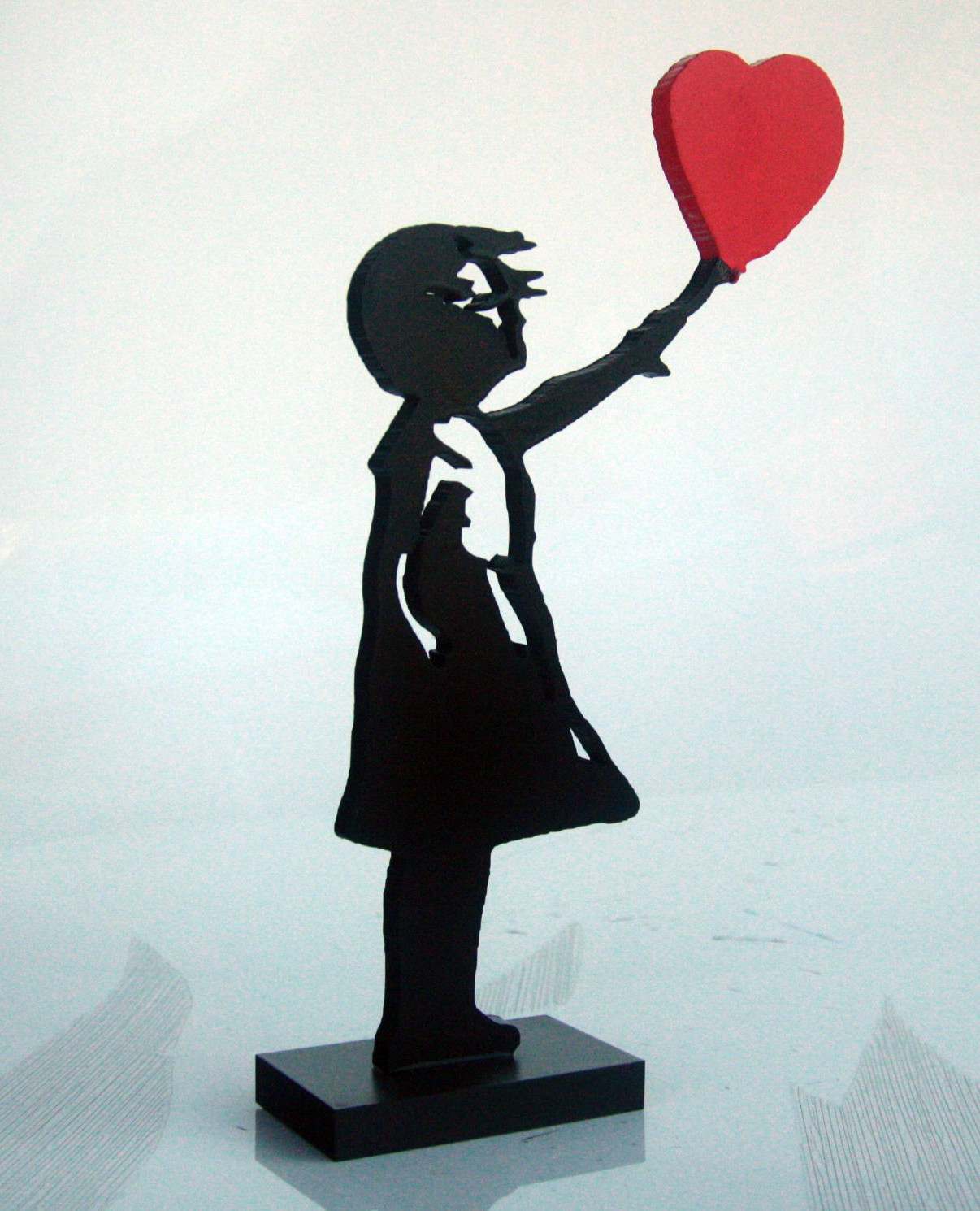 Spyddy, Fille ballon coeur Banksy, sculpture - Galerie de vente et d’achat d’art contemporain en ligne Artalistic
