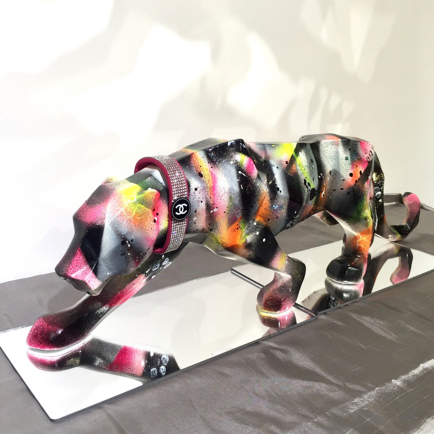 Patrick Cornée, Luxury graffiti panther, sculpture - Galerie de vente et d’achat d’art contemporain en ligne Artalistic
