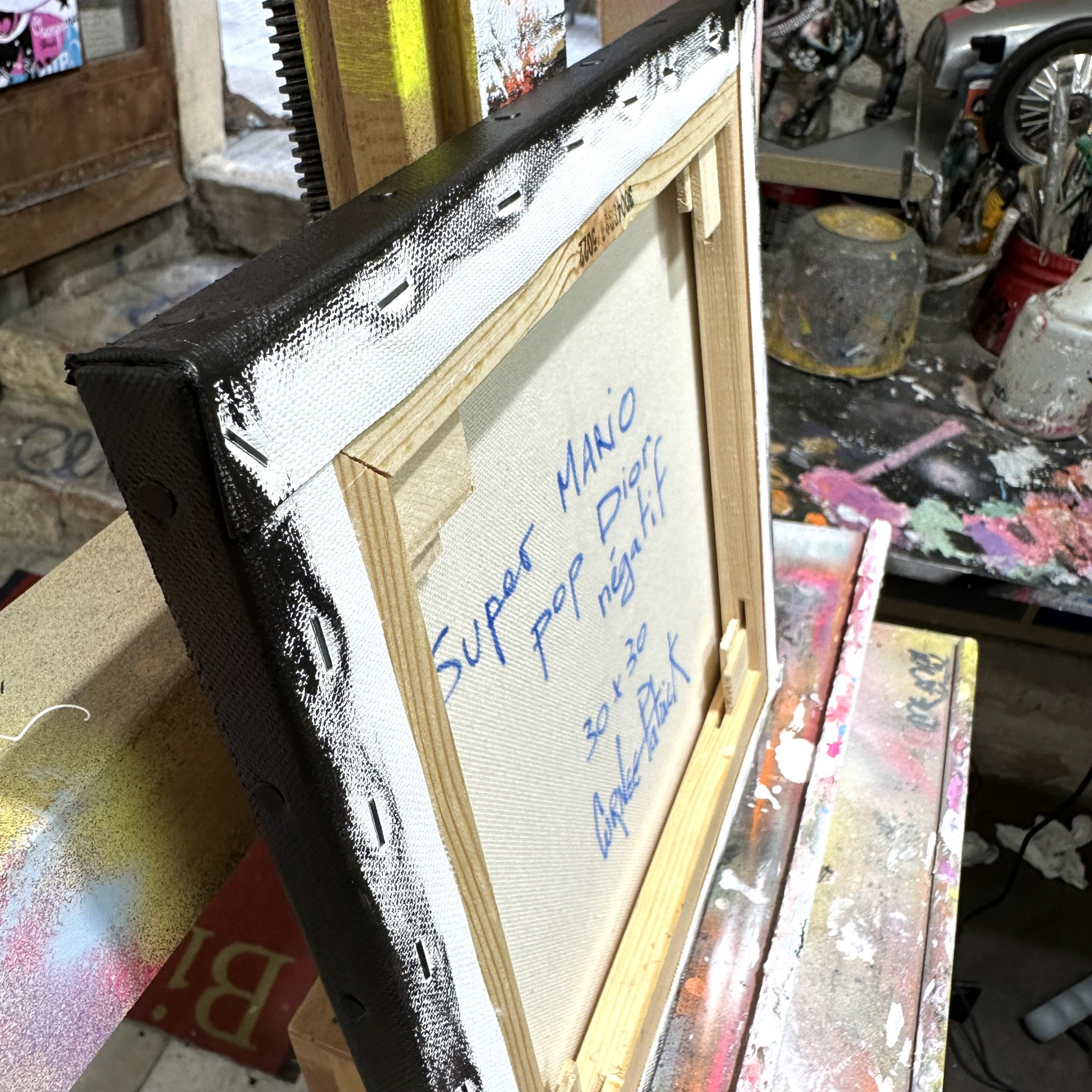Patrick Cornée, Super Mario pop Dior, peinture - Galerie de vente et d’achat d’art contemporain en ligne Artalistic