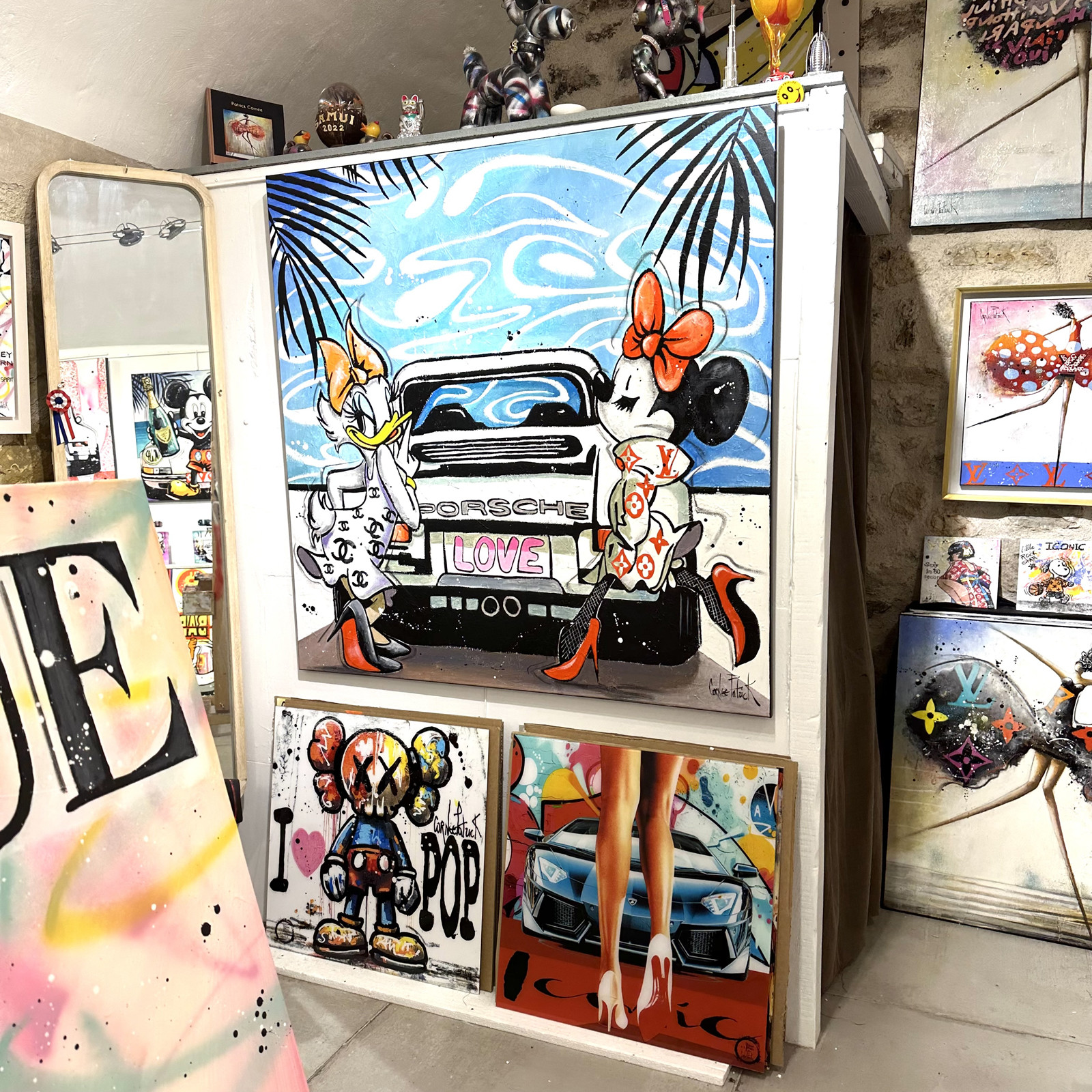 Patrick Cornée, Minnie Mouse and Daisy Duck, peinture - Galerie de vente et d’achat d’art contemporain en ligne Artalistic