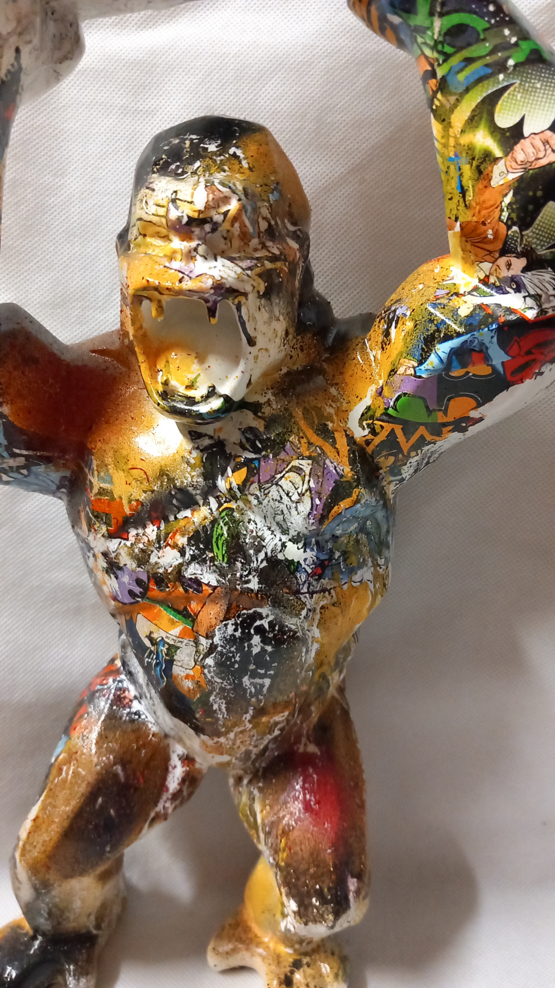 Stoz, Pop gorilla fury, sculpture - Galerie de vente et d’achat d’art contemporain en ligne Artalistic