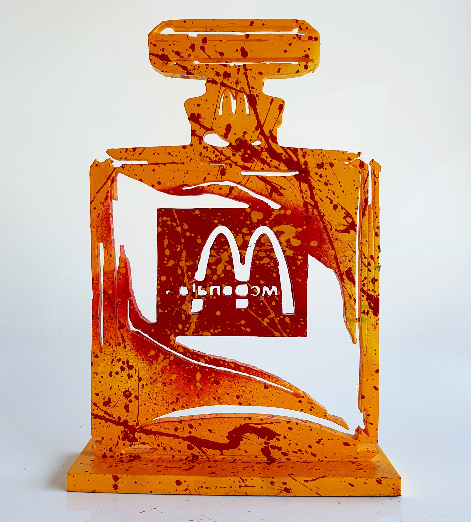 Spaco, Five Chanel N5 Mcdonald's, sculpture - Galerie de vente et d’achat d’art contemporain en ligne Artalistic