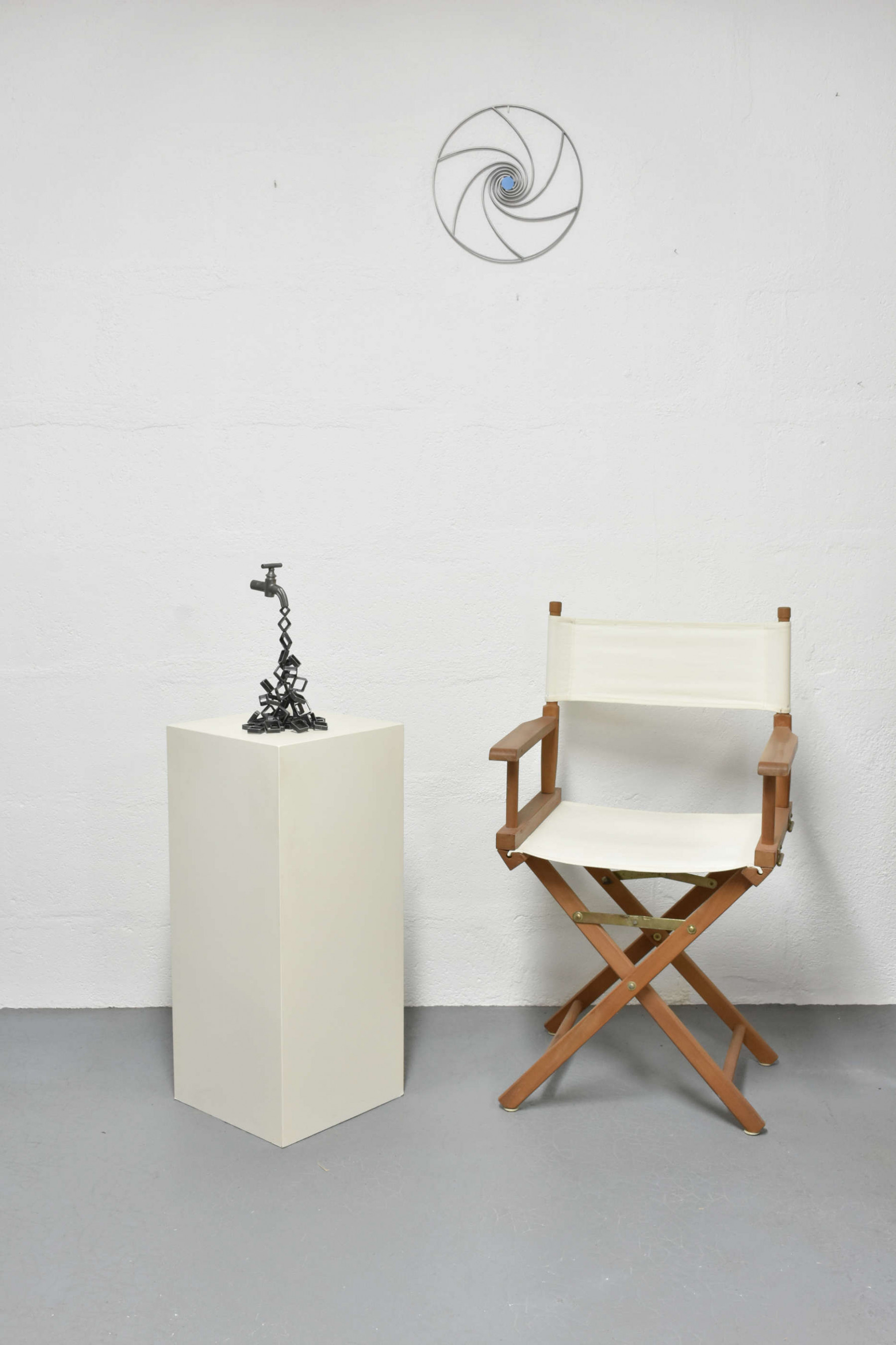 Yannick Bouillault, Le robinet surprenant 2, sculpture - Galerie de vente et d’achat d’art contemporain en ligne Artalistic