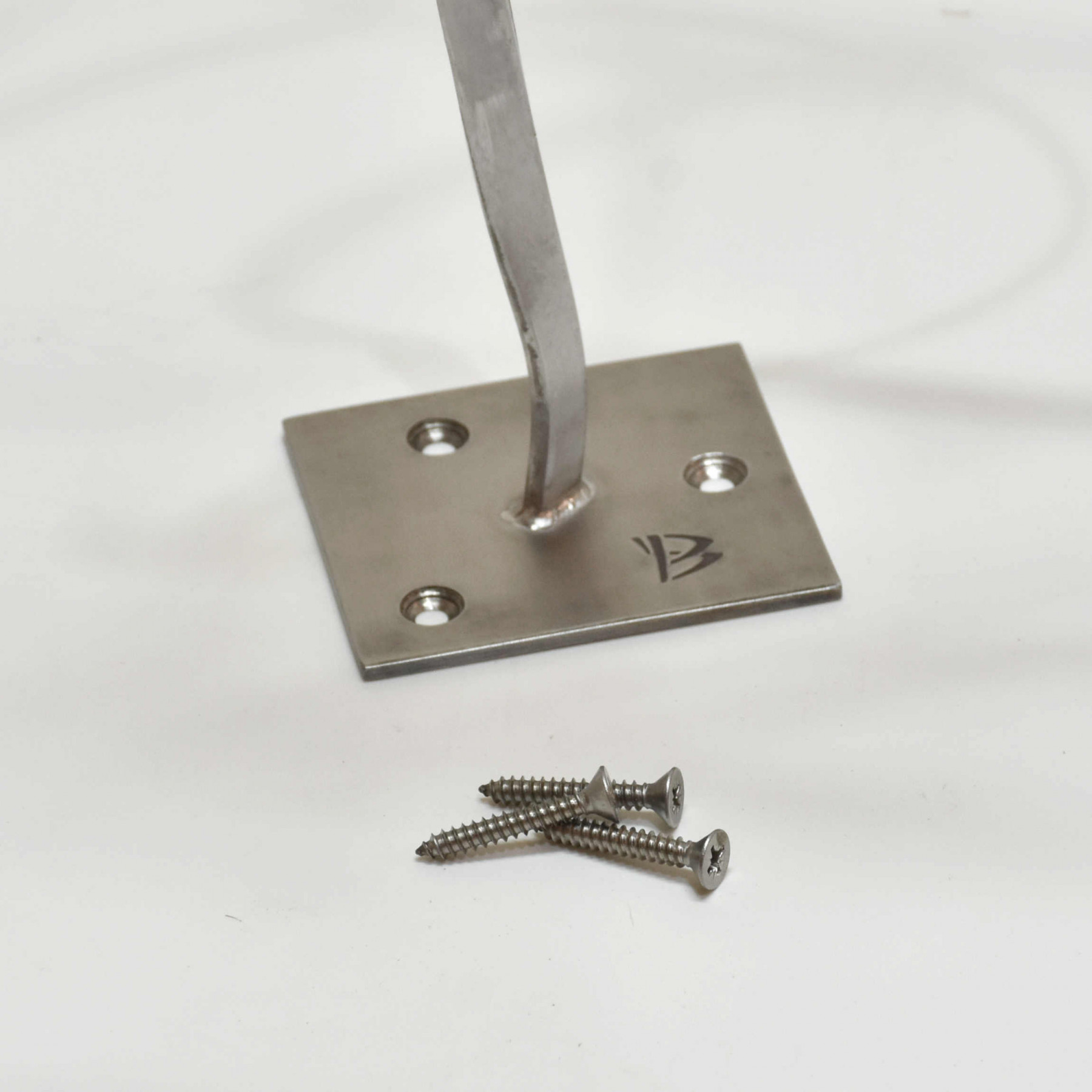 Yannick Bouillault, Serpentant inox, sculpture - Galerie de vente et d’achat d’art contemporain en ligne Artalistic