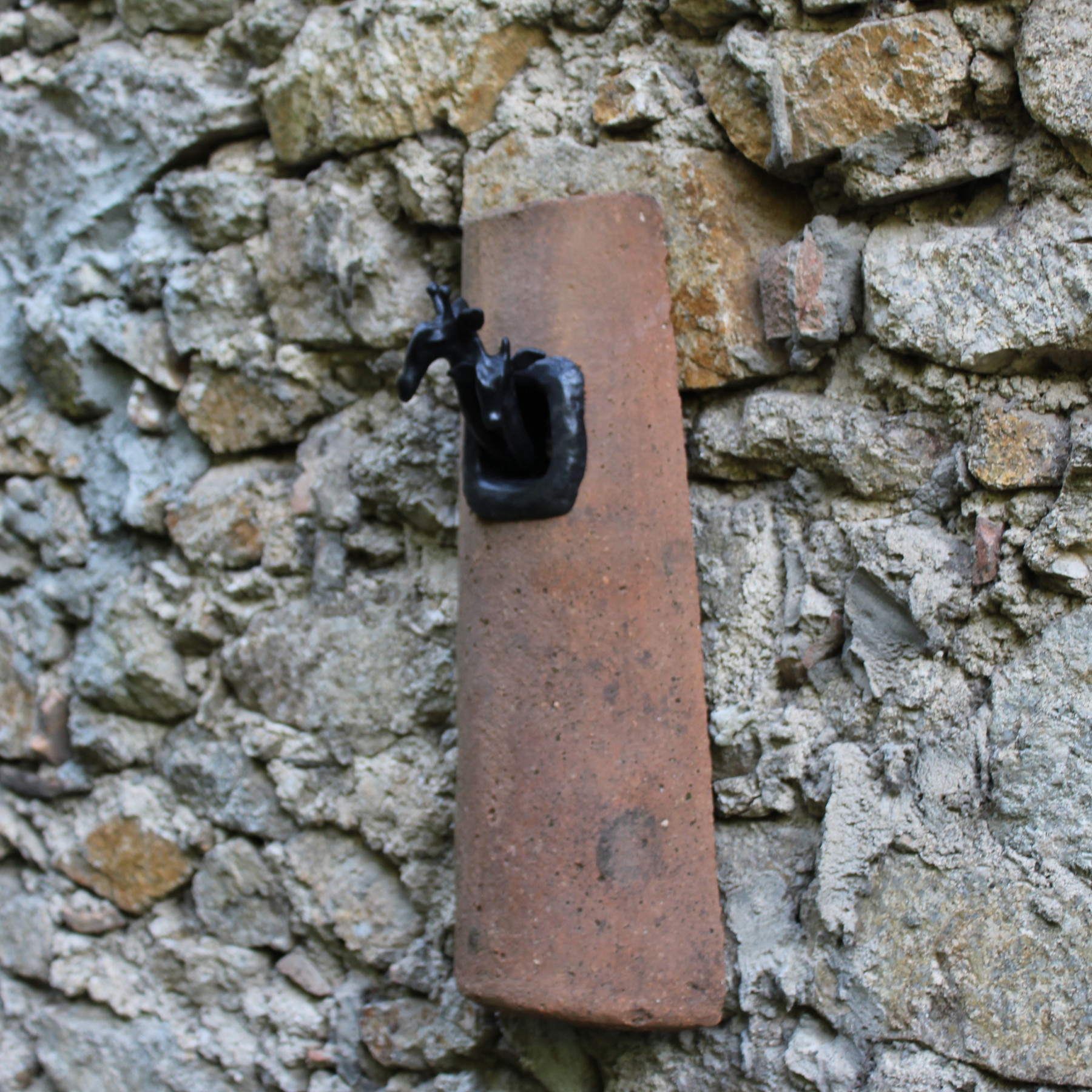 Didier Fournier, Tuile, sculpture - Galerie de vente et d’achat d’art contemporain en ligne Artalistic