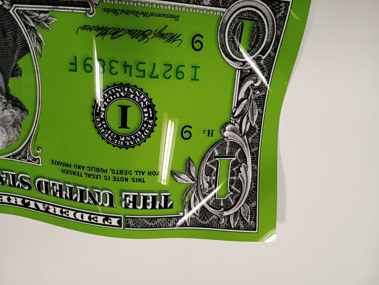 Karl Lagasse, One dollar apple, sculpture - Galerie de vente et d’achat d’art contemporain en ligne Artalistic
