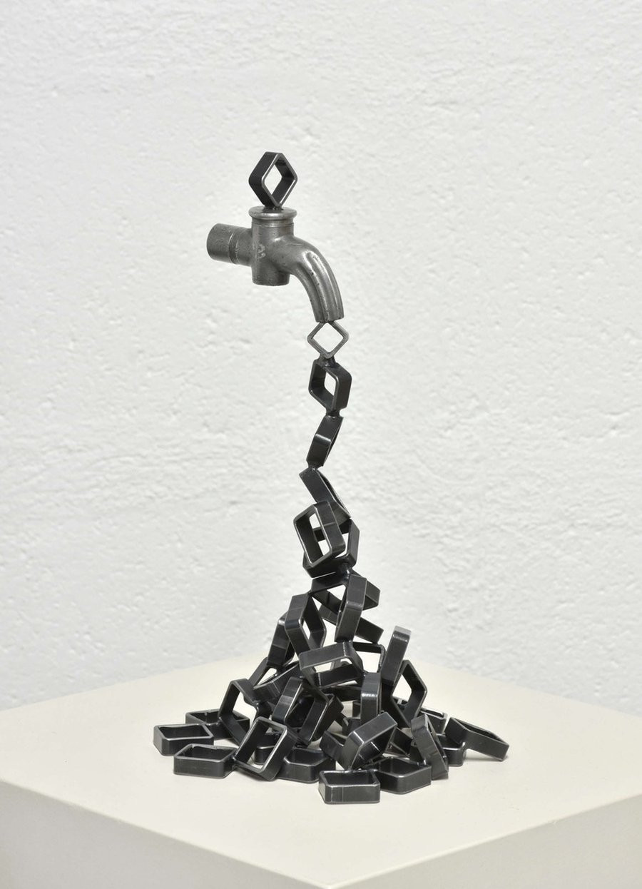 Yannick Bouillault, Le robinet surprenant, sculpture - Galerie de vente et d’achat d’art contemporain en ligne Artalistic