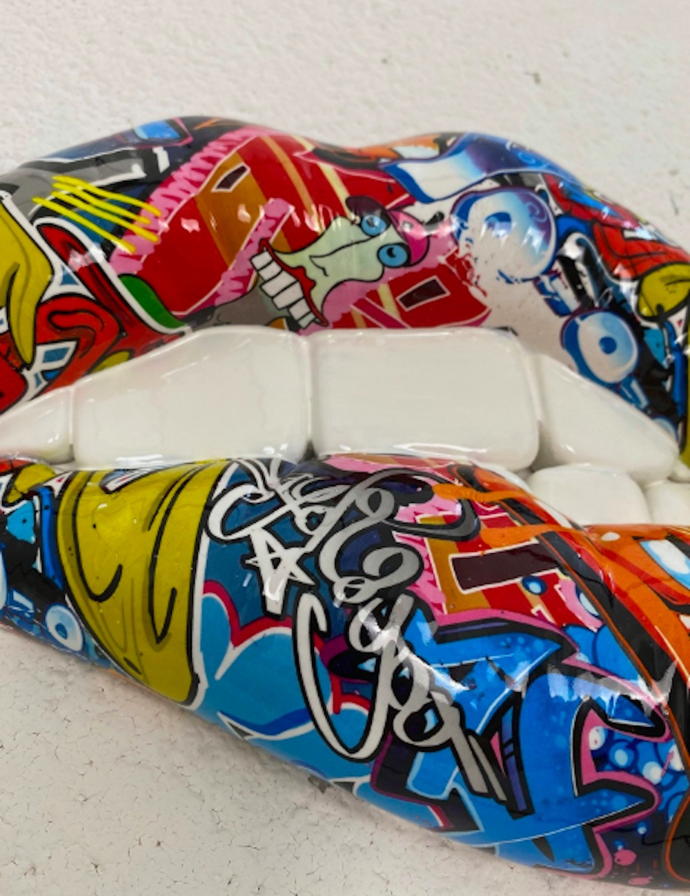 Sagrasse, Mmmh graffiti, sculpture - Galerie de vente et d’achat d’art contemporain en ligne Artalistic