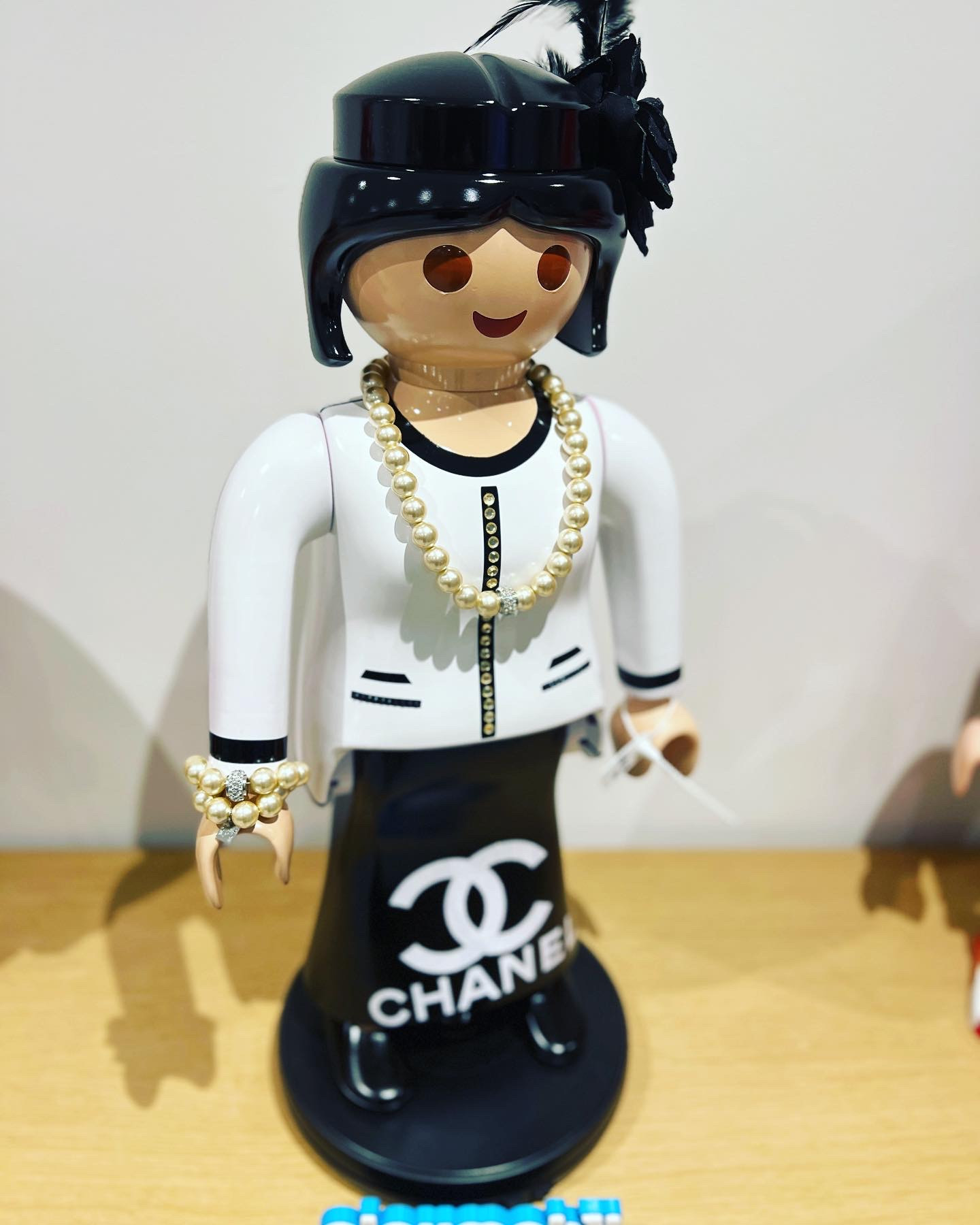 Vanessa Fodera, Mademoiselle coco Chanel, sculpture - Galerie de vente et d’achat d’art contemporain en ligne Artalistic