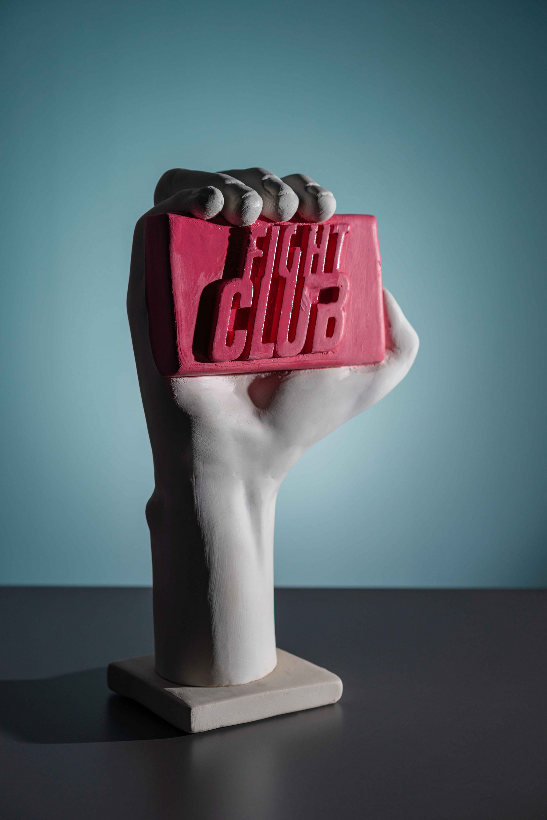 Dervis Akdemir, Rules of fight club, sculpture - Galerie de vente et d’achat d’art contemporain en ligne Artalistic