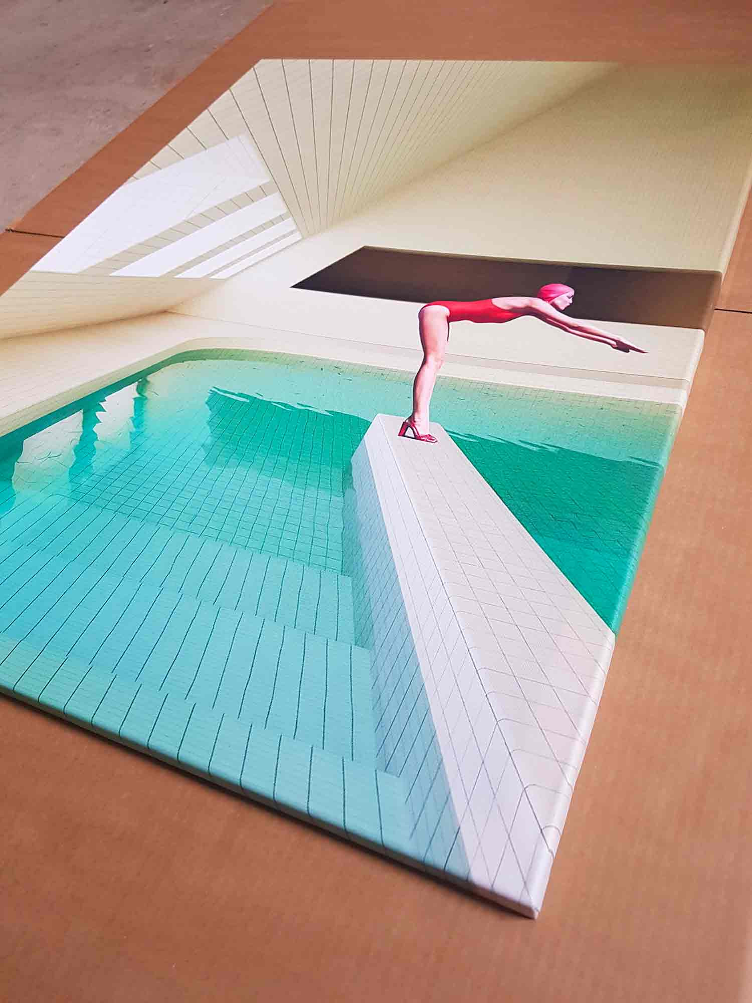 Mr Strange, La piscine de l'hôtel, edition - Galerie de vente et d’achat d’art contemporain en ligne Artalistic