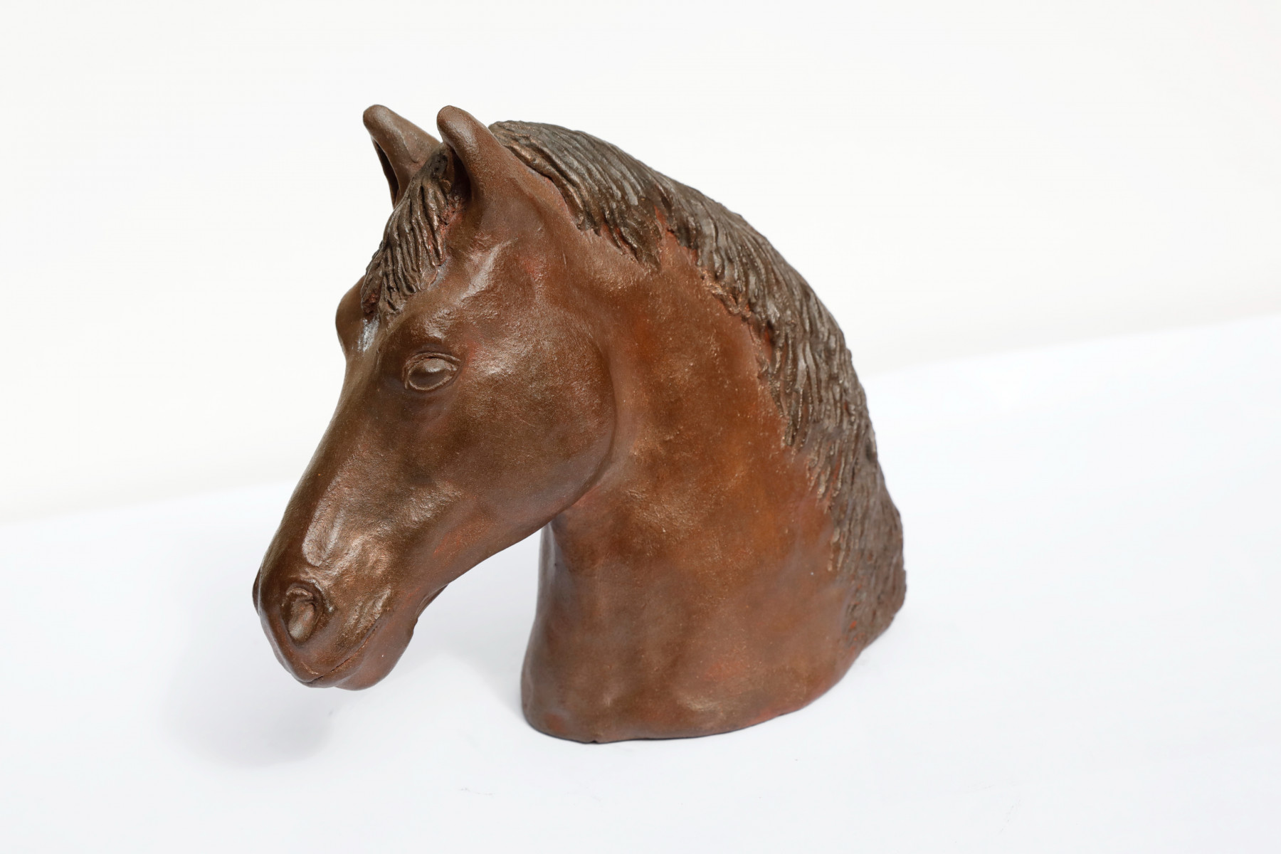 Véronique Fournier, Tête de cheval, sculpture - Galerie de vente et d’achat d’art contemporain en ligne Artalistic