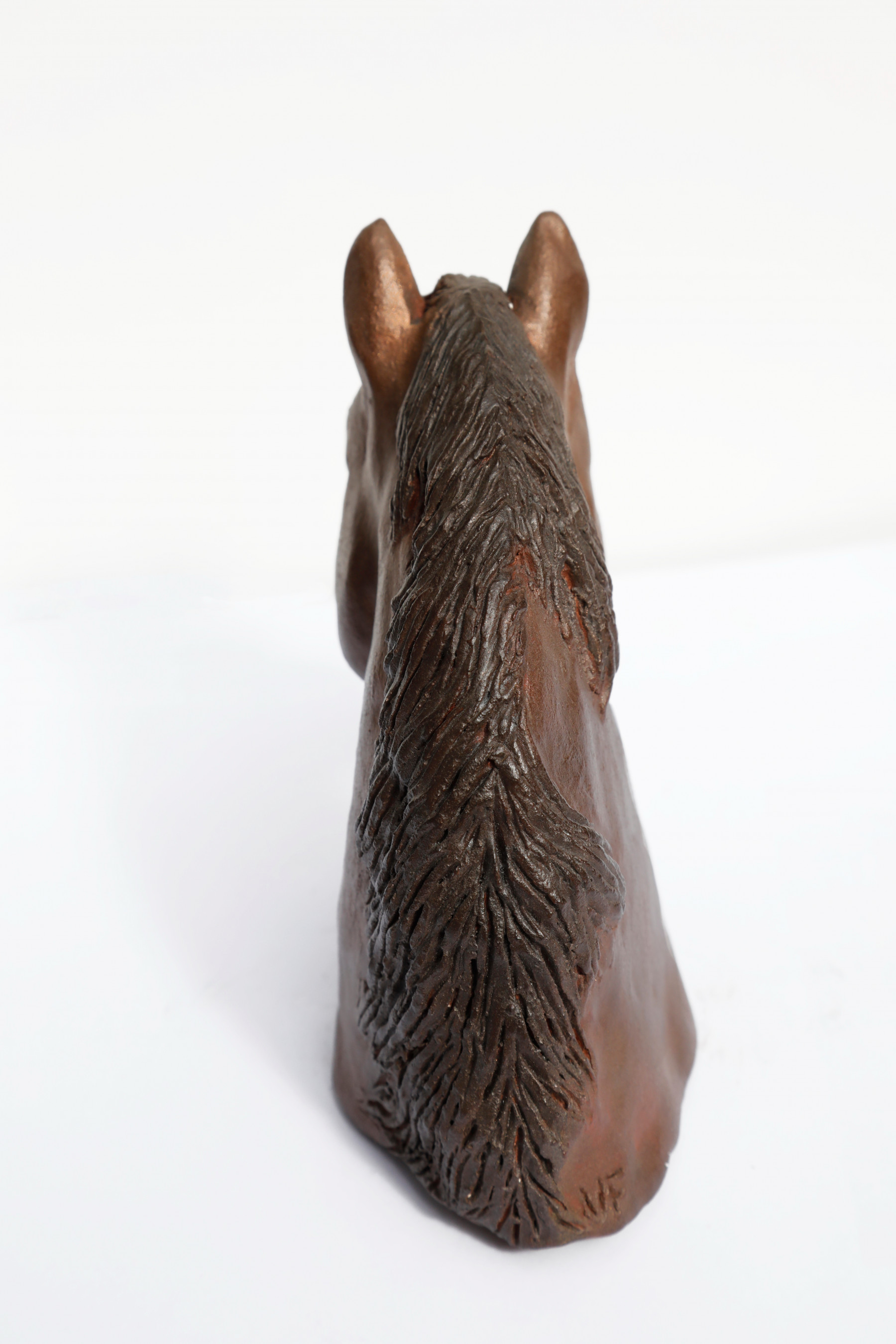 Véronique Fournier, Tête de cheval, sculpture - Galerie de vente et d’achat d’art contemporain en ligne Artalistic