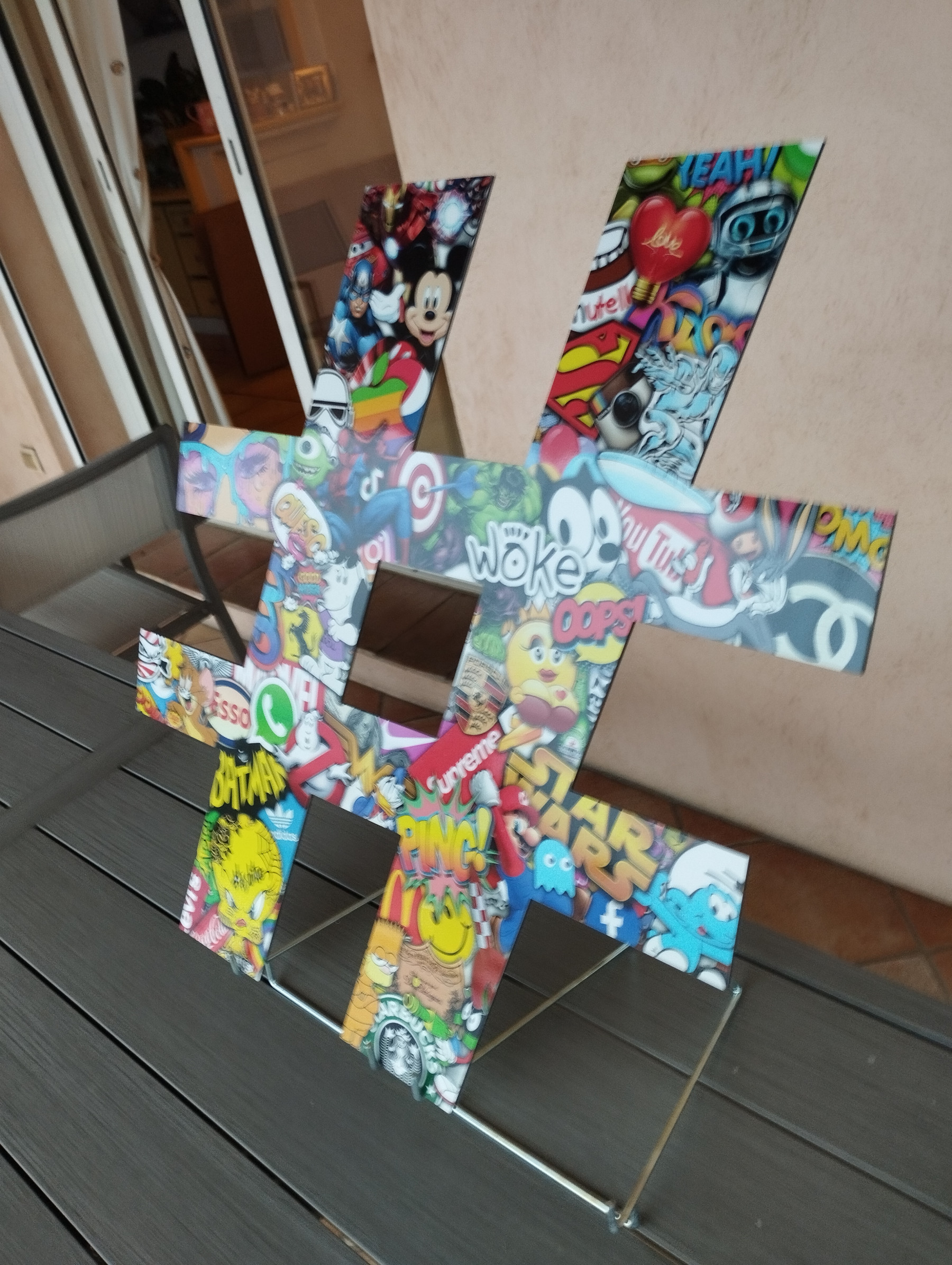 Lascaz, Hashtag, peinture - Galerie de vente et d’achat d’art contemporain en ligne Artalistic
