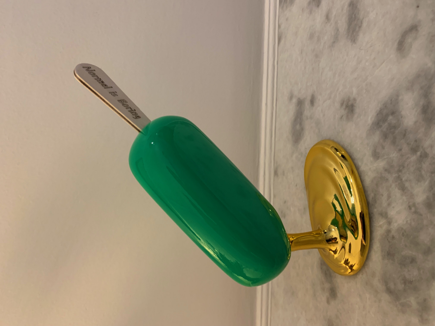 Sagrasse, Normal is boring, sculpture - Galerie de vente et d’achat d’art contemporain en ligne Artalistic