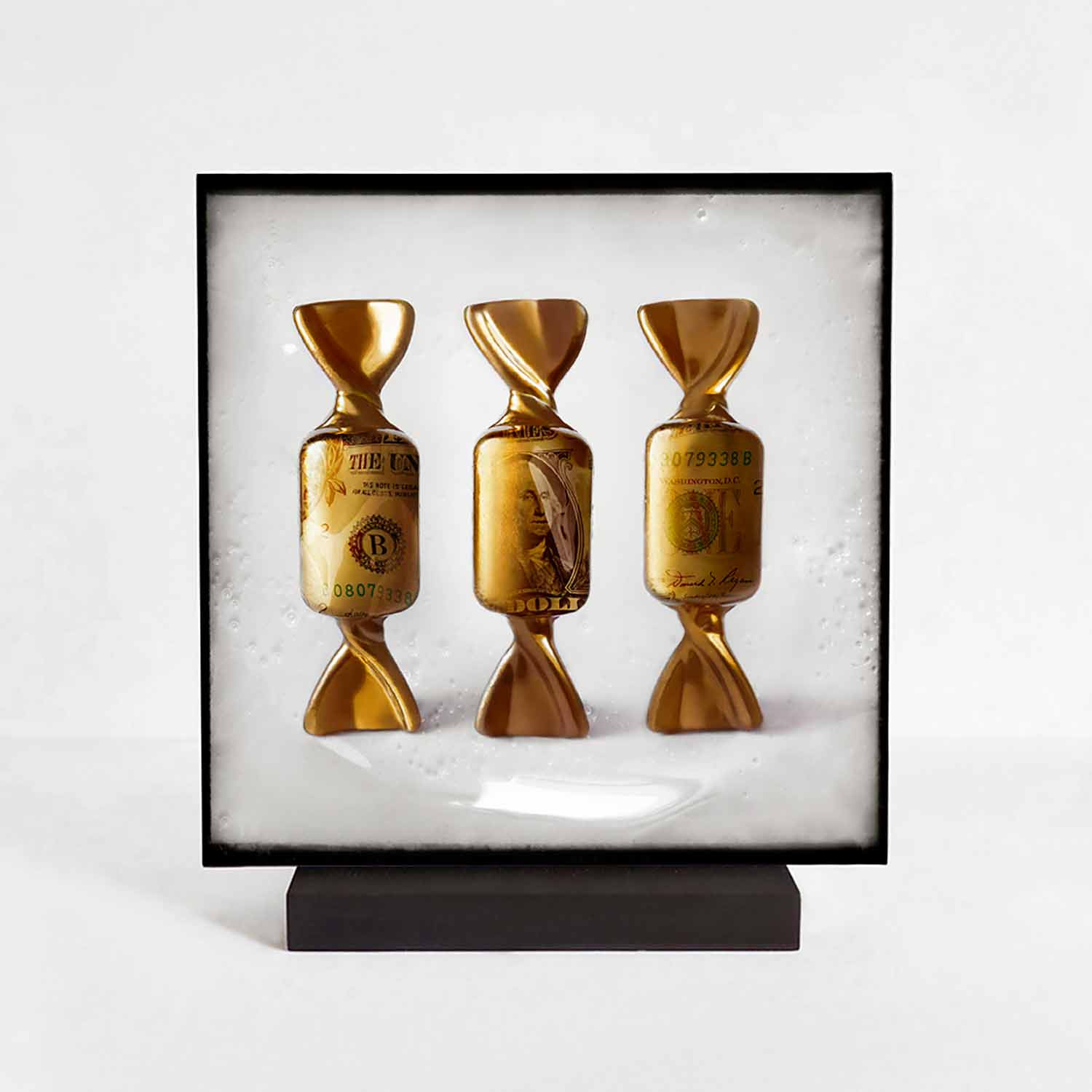 Galith Sultan, three golden candies, photo - Galerie de vente et d’achat d’art contemporain en ligne Artalistic