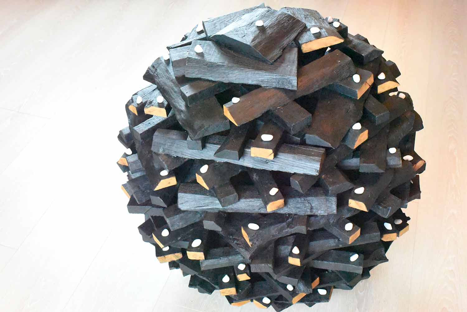 Marc Mugnier, Monde lointain, sculpture - Galerie de vente et d’achat d’art contemporain en ligne Artalistic