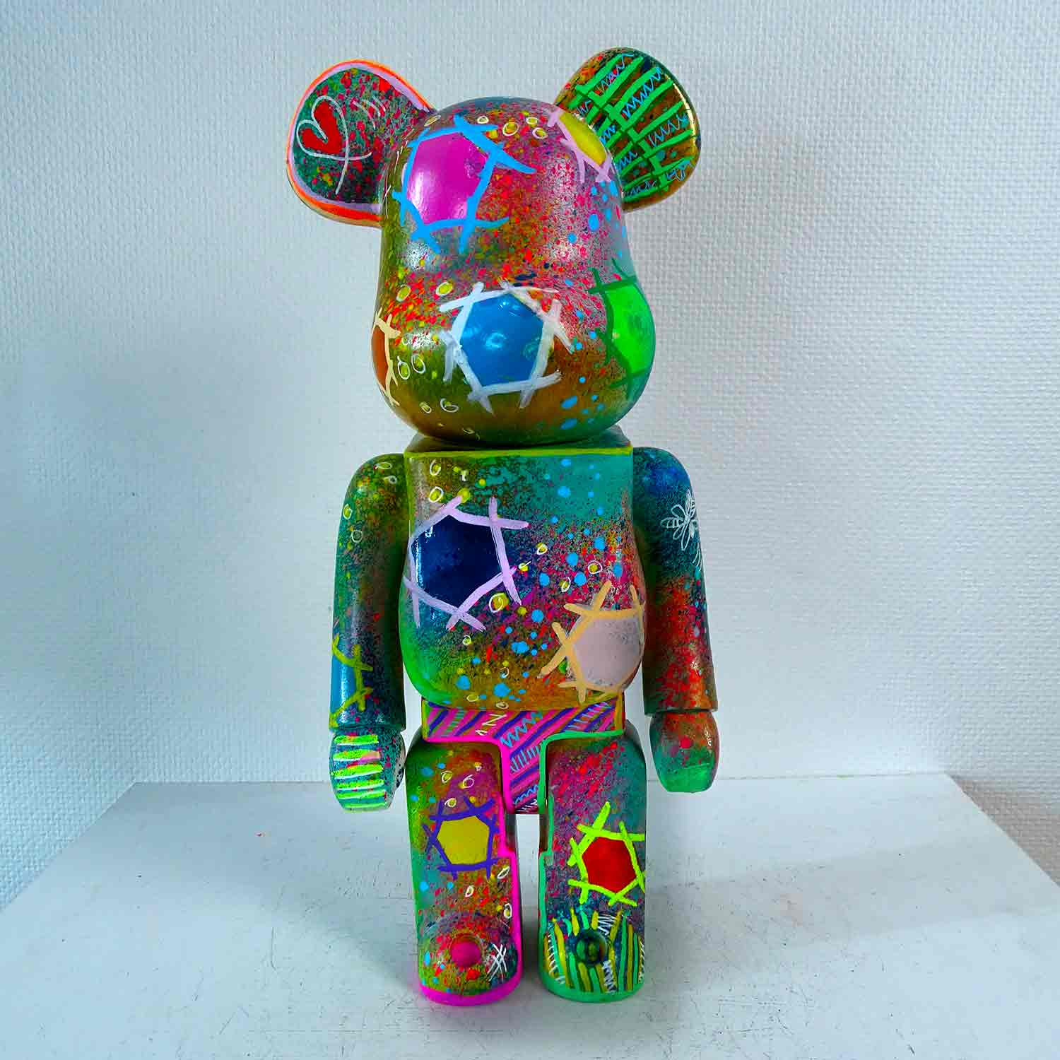 Priscilla Vettese, Vitamin bear, sculpture - Galerie de vente et d’achat d’art contemporain en ligne Artalistic