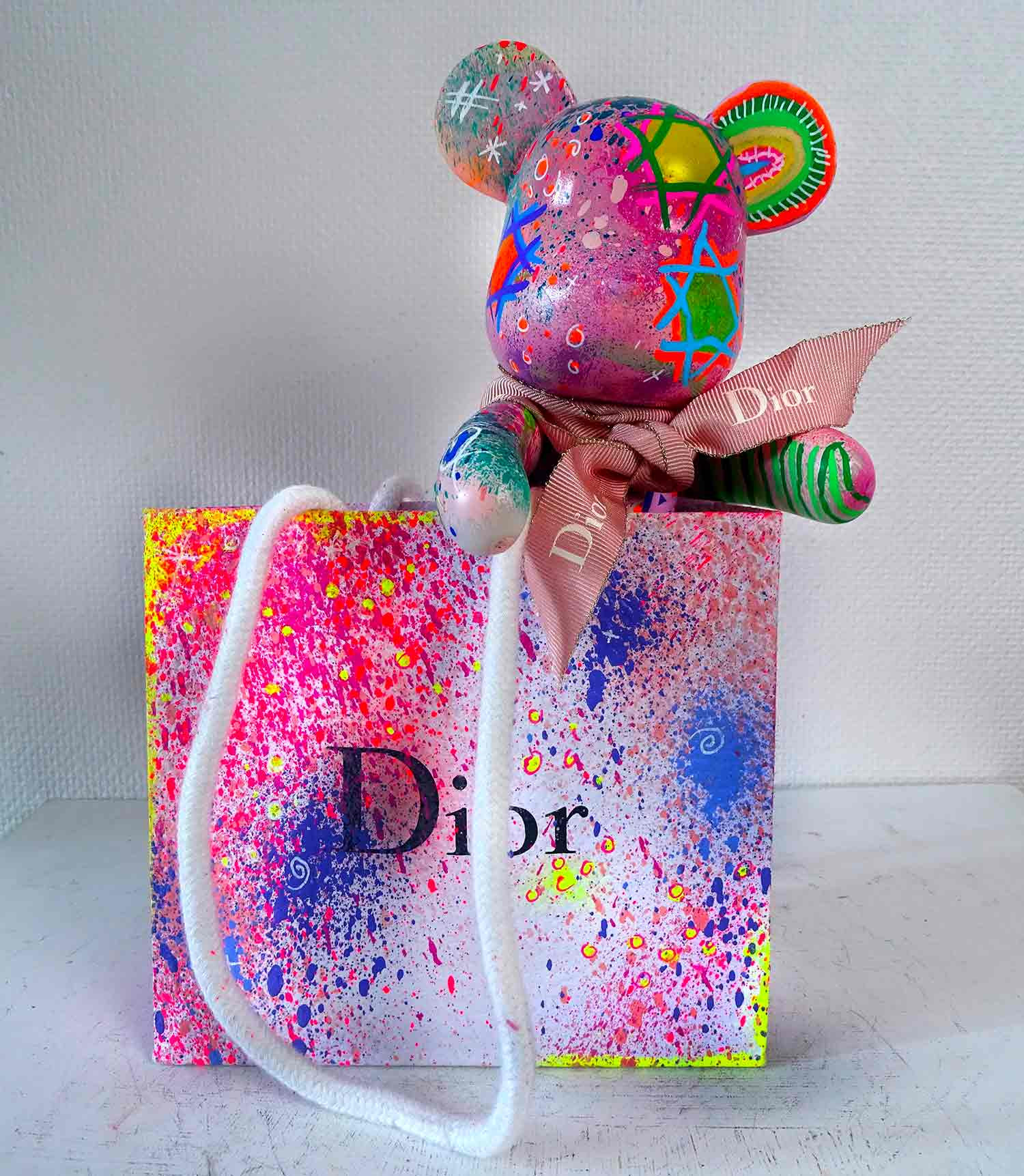 Priscilla Vettese, My Lil' Bear, sculpture - Galerie de vente et d’achat d’art contemporain en ligne Artalistic