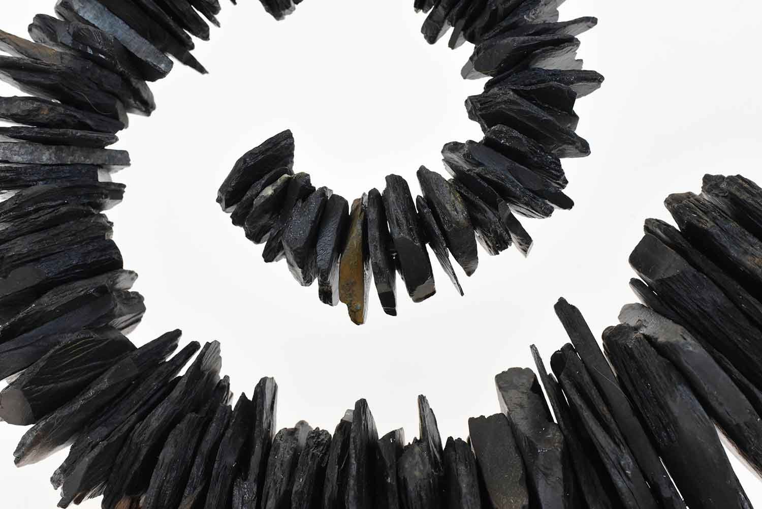 Marc Mugnier, spirale ardoisée, sculpture - Galerie de vente et d’achat d’art contemporain en ligne Artalistic