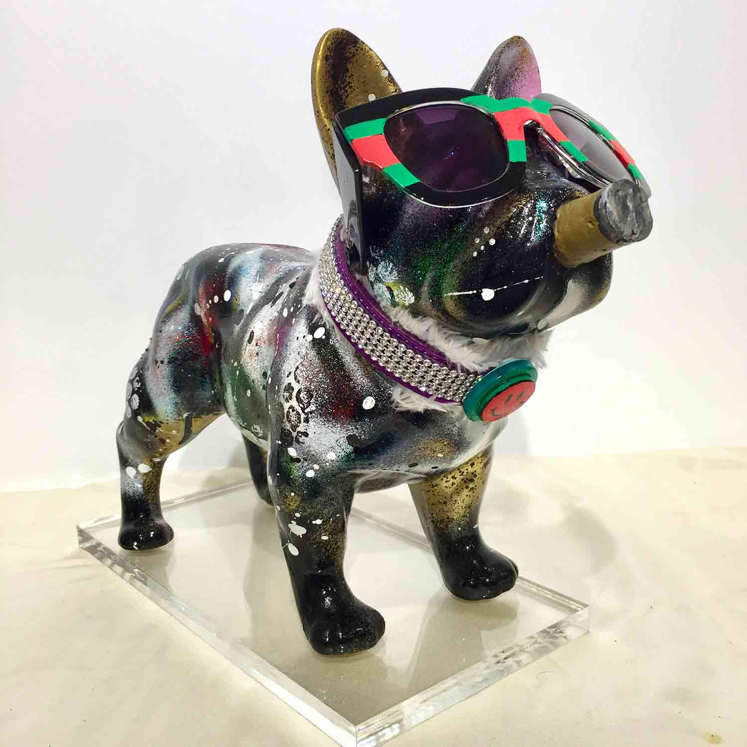 Patrick Cornée, My French Bulldog is happy, sculpture - Galerie de vente et d’achat d’art contemporain en ligne Artalistic
