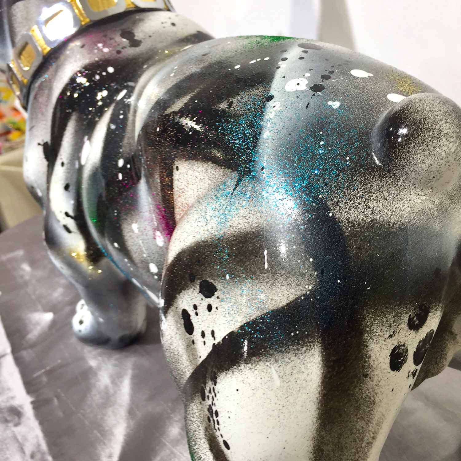 Patrick Cornée, My french Bulldog is a star, sculpture - Galerie de vente et d’achat d’art contemporain en ligne Artalistic