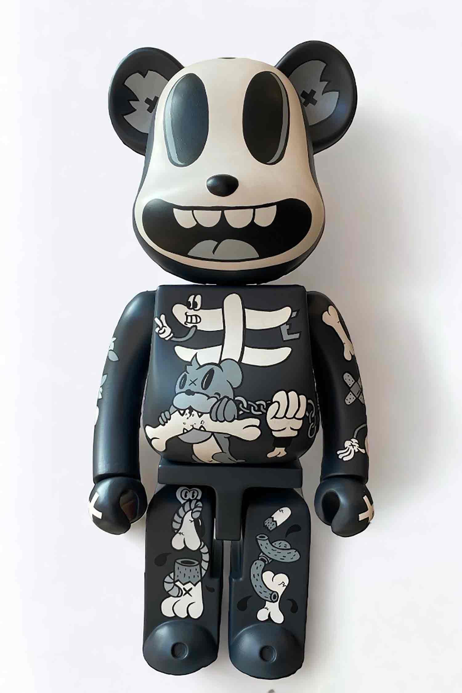 Jo, Ours humanoïde cartoon, sculpture - Galerie de vente et d’achat d’art contemporain en ligne Artalistic