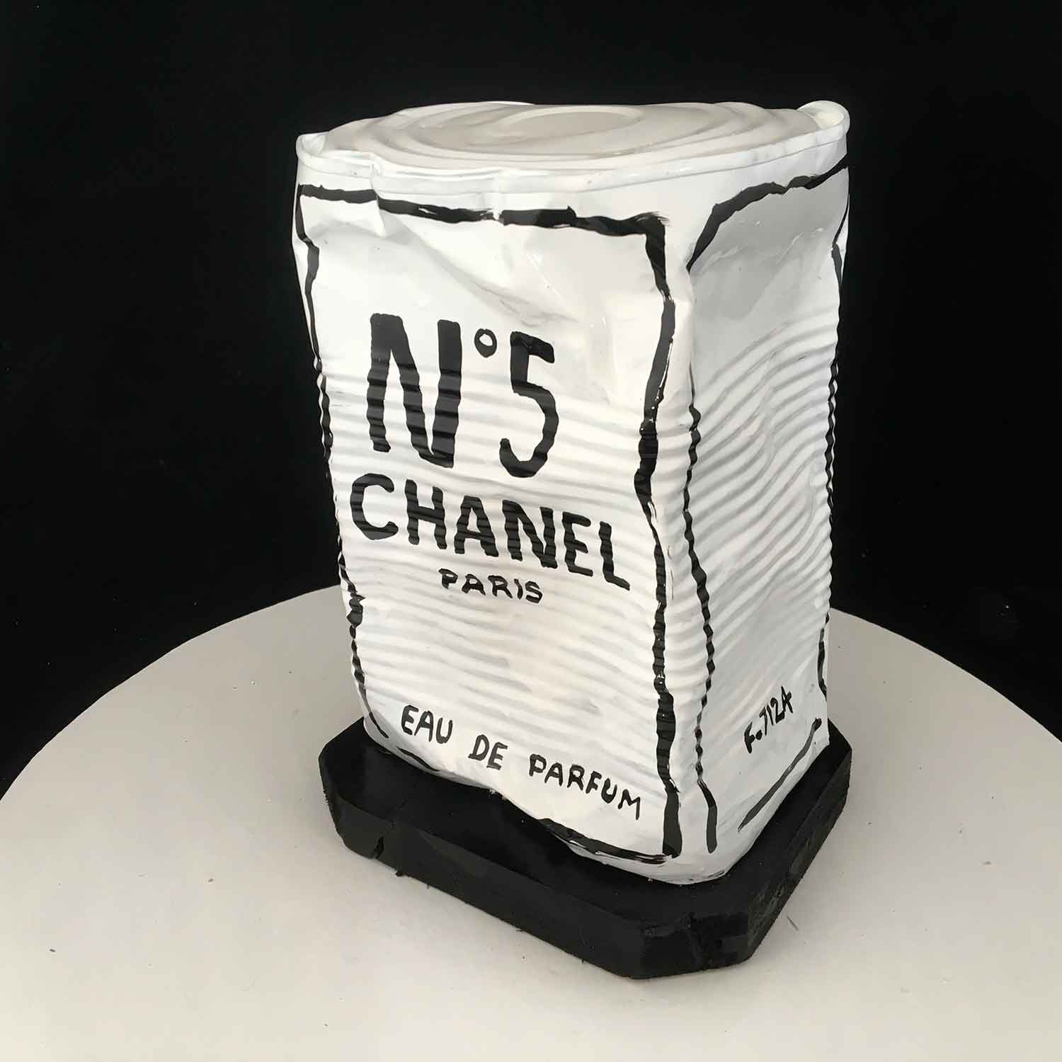 Norman Gekko, All fucked up Chanel N.5 Box, sculpture - Galerie de vente et d’achat d’art contemporain en ligne Artalistic
