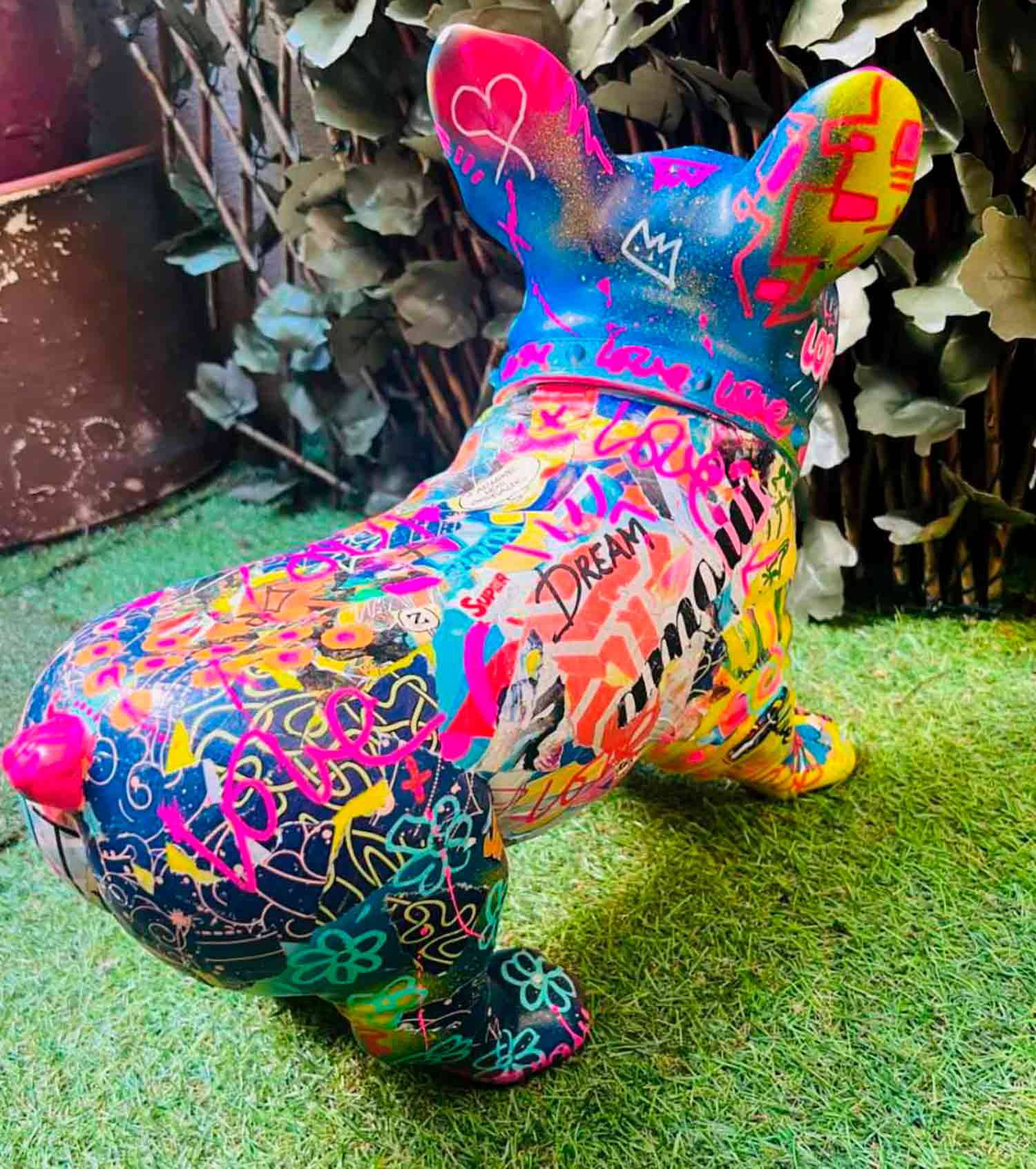 Art'Mony, Bouledogue Pop Art, sculpture - Galerie de vente et d’achat d’art contemporain en ligne Artalistic