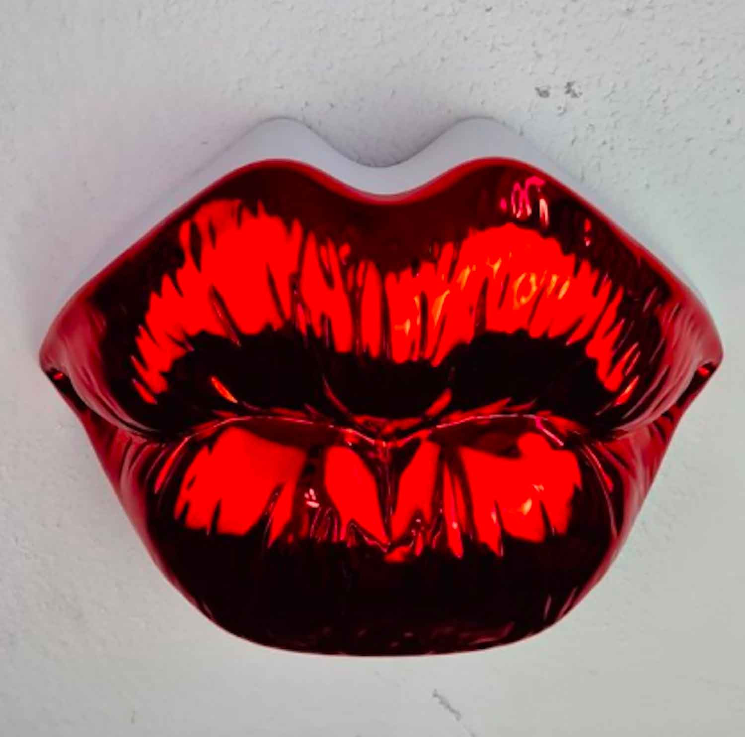 Sagrasse, Kiss Red, sculpture - Galerie de vente et d’achat d’art contemporain en ligne Artalistic