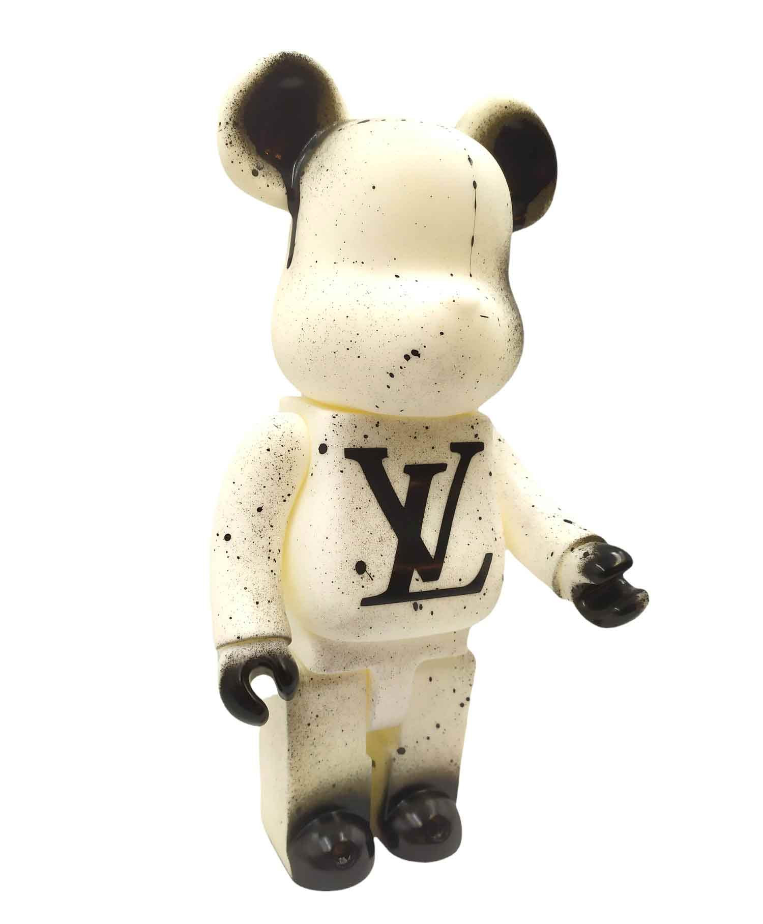 Vili, Bearbrick Chanel black, sculpture - Galerie de vente et d’achat d’art contemporain en ligne Artalistic
