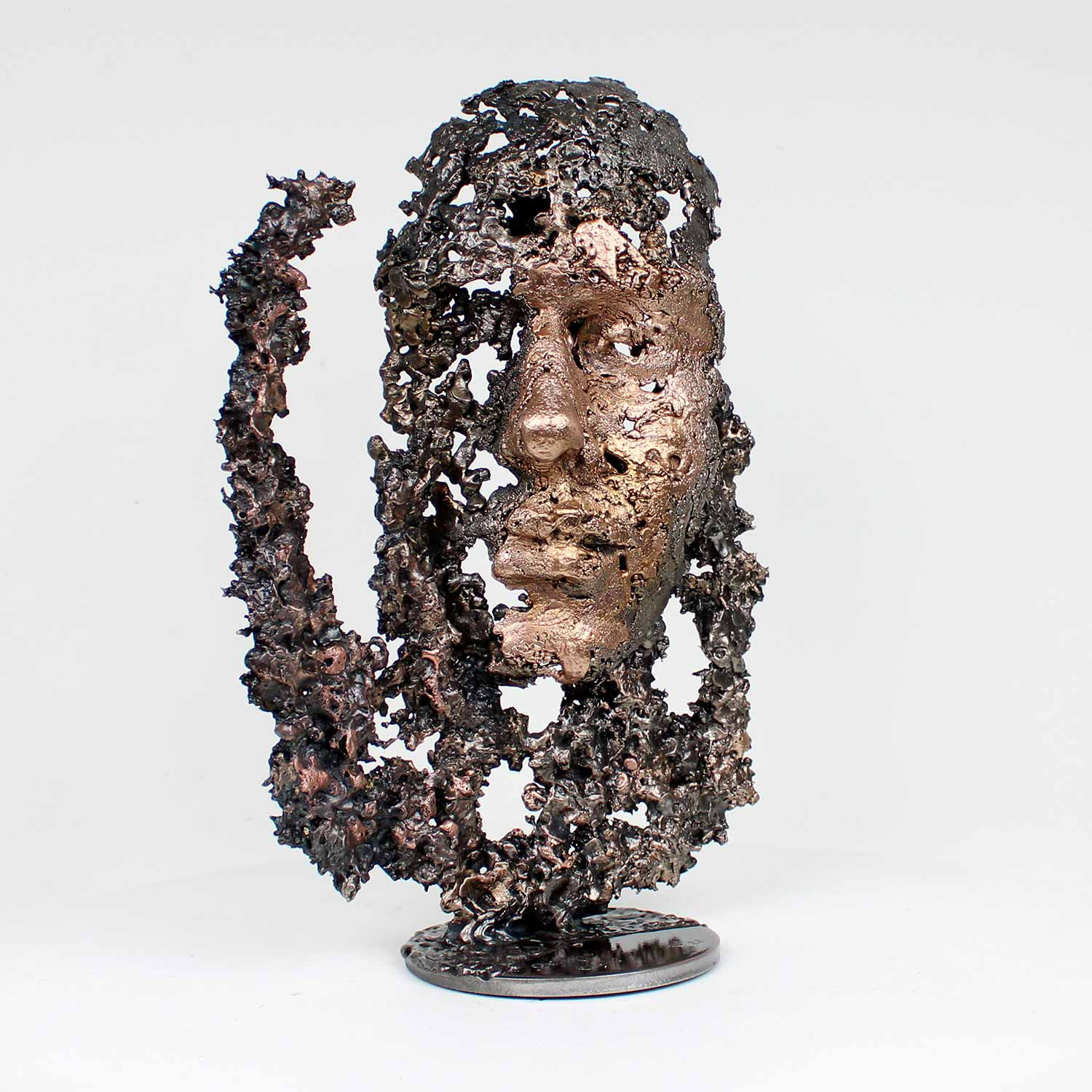 Philippe Buil, Une larme, sculpture - Galerie de vente et d’achat d’art contemporain en ligne Artalistic