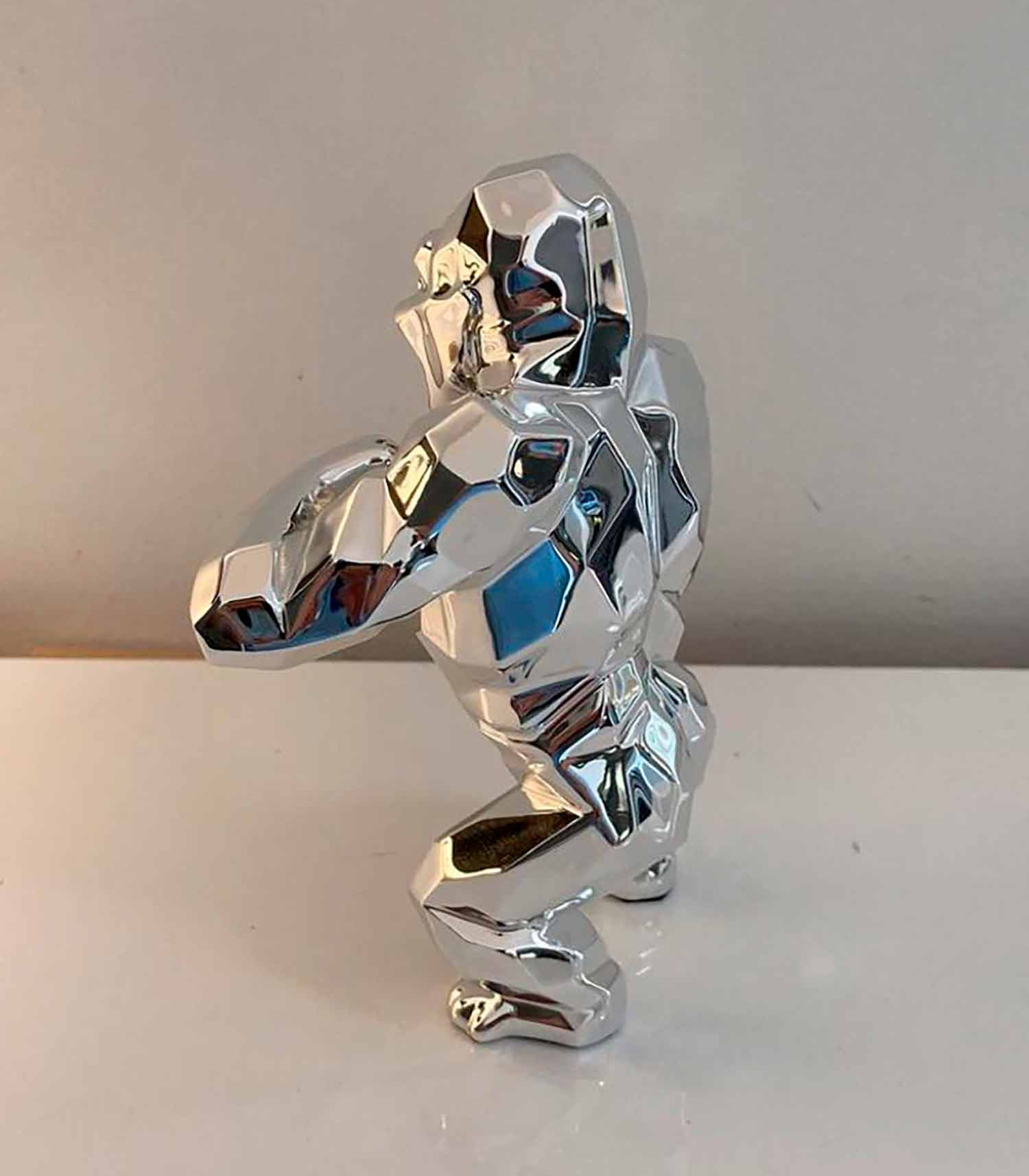 Richard Orlinski, Kong silver, sculpture - Galerie de vente et d’achat d’art contemporain en ligne Artalistic