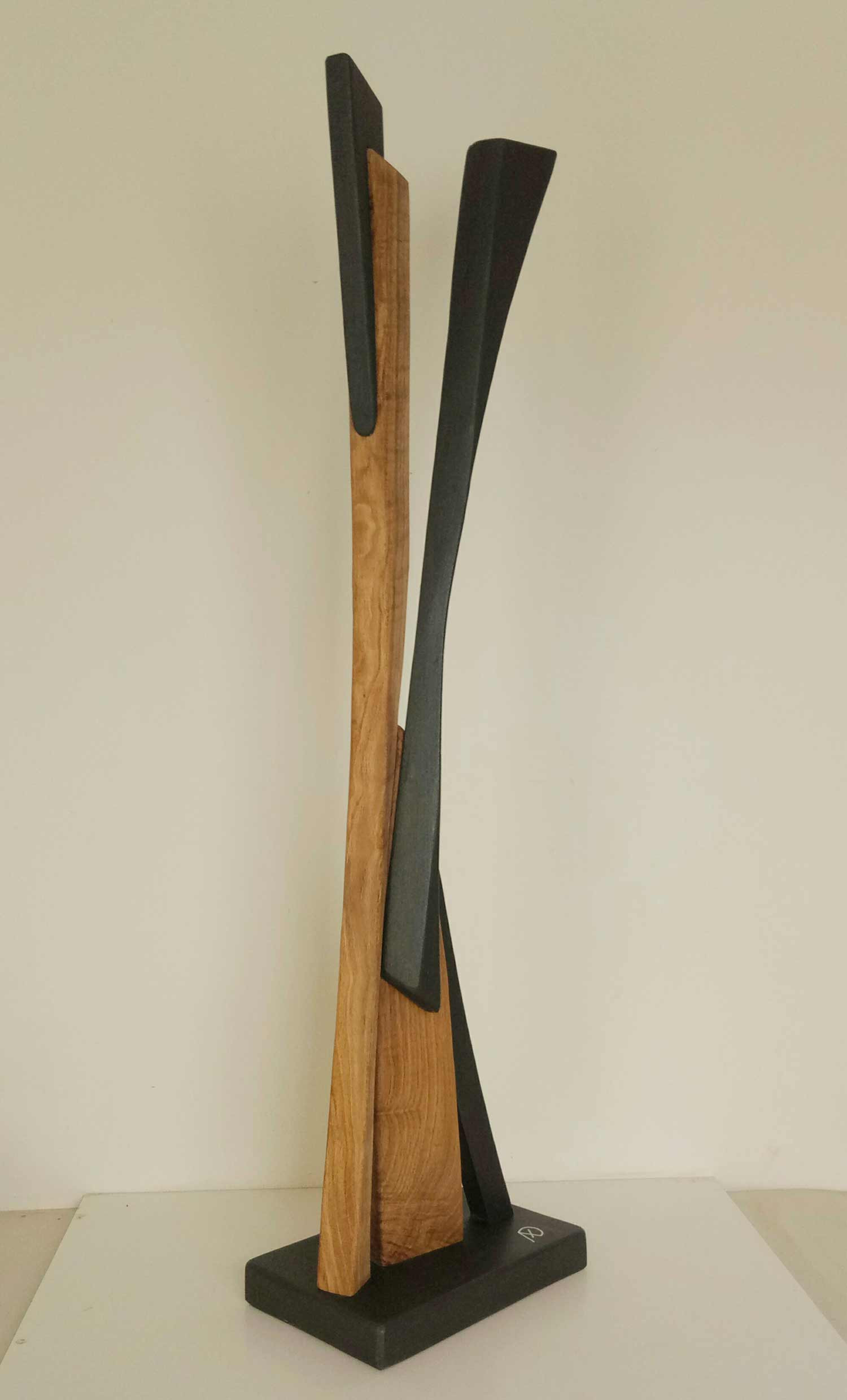 A+D Art, Dolmen Tower 111, sculpture - Galerie de vente et d’achat d’art contemporain en ligne Artalistic