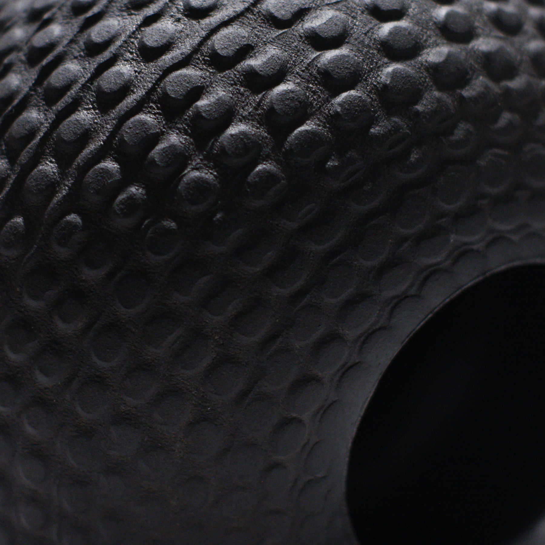 Andrii Kyrychenko, Durio black 0, sculpture - Galerie de vente et d’achat d’art contemporain en ligne Artalistic