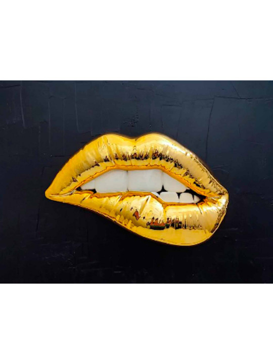 Wall lips mmmh