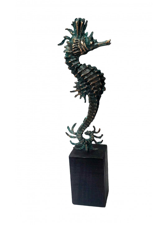 Sea horse sculpture