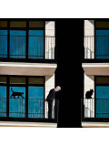 Mr Strange, Le vieil homme et ses chats, peinture - Galerie de vente et d’achat d’art contemporain en ligne Artalistic
