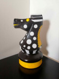Carole Carpier, Chess Knight, sculpture - Galerie de vente et d’achat d’art contemporain en ligne Artalistic