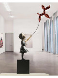 Miguel Guia, Fille au ballon en forme de chien Grand, sculpture - Galerie de vente et d’achat d’art contemporain en ligne Artalistic