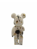 Vili, Bearbrick Chanel white, sculpture - Galerie de vente et d’achat d’art contemporain en ligne Artalistic