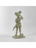 Aspencrow, Toy soldier boy olive, sculpture - Galerie de vente et d’achat d’art contemporain en ligne Artalistic