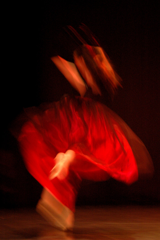 DANCER IN RED