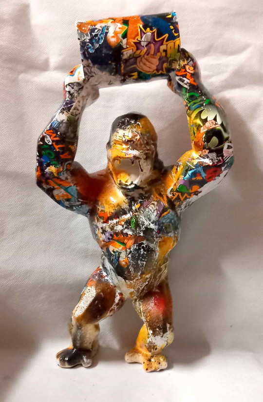 Pop gorilla fury